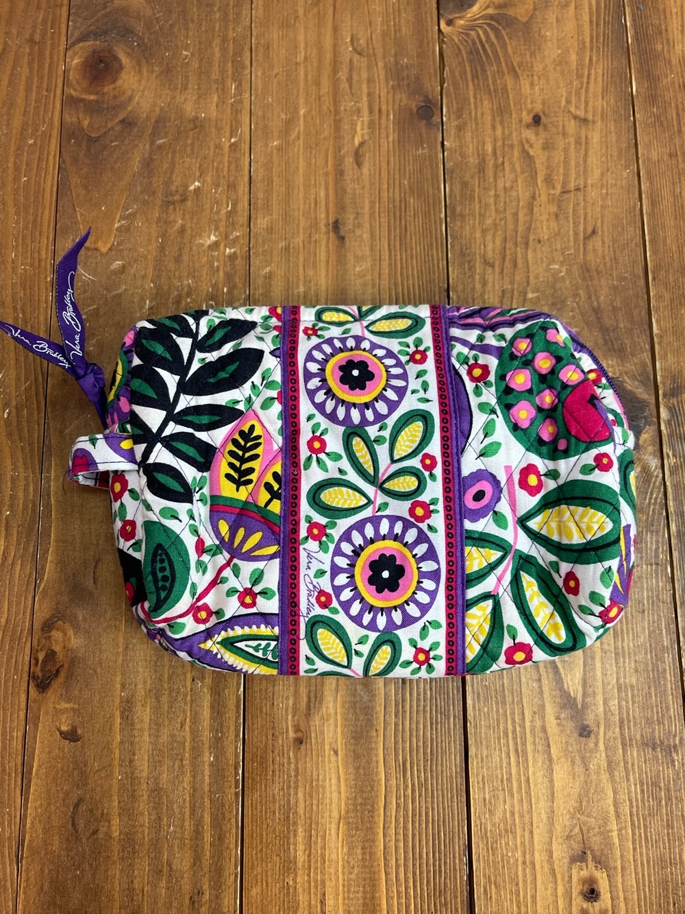 Vera Bradley makeup bag viva la Vera print